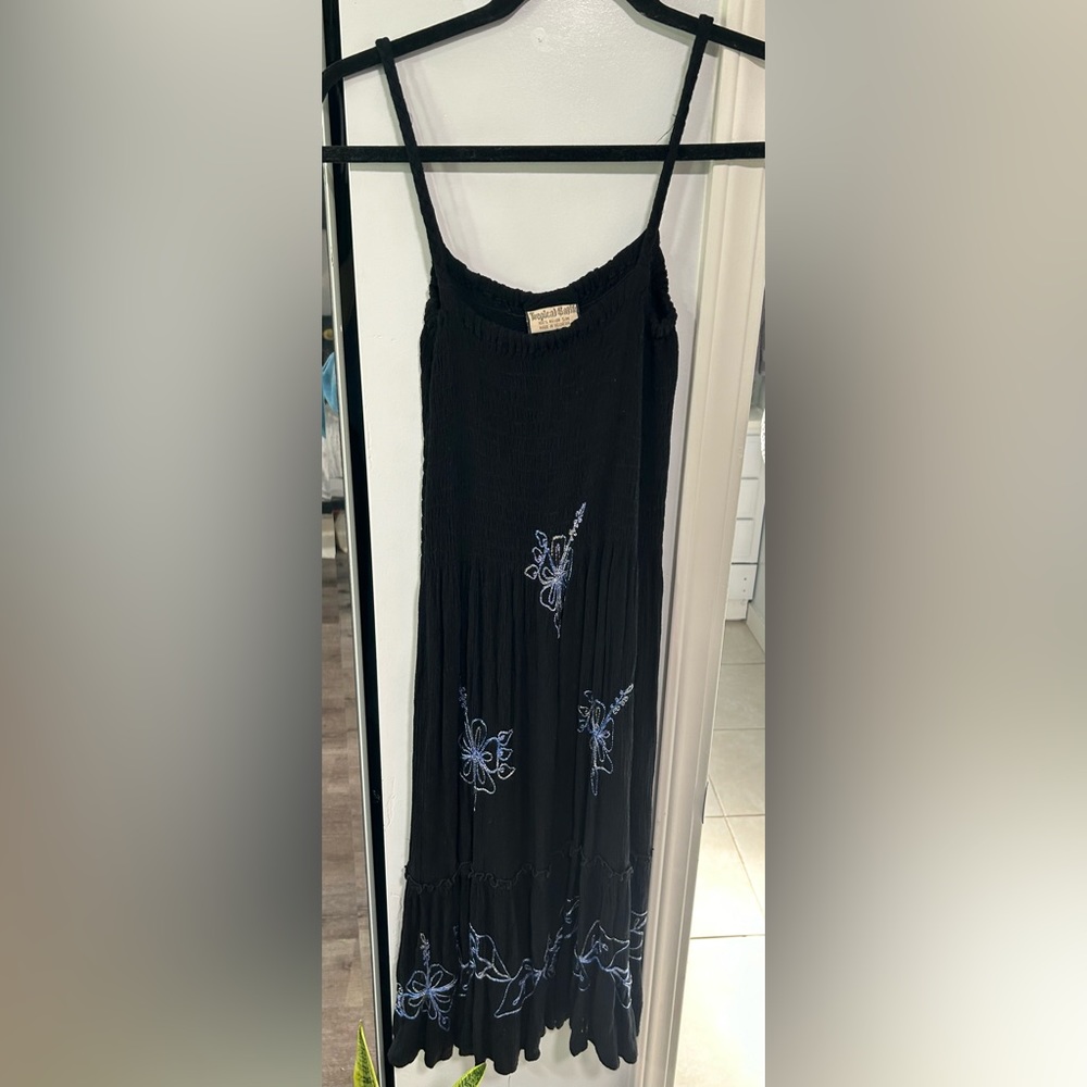 Black Maxi Dress w blue/white flowers 100% rayon size medium, stretchy top!